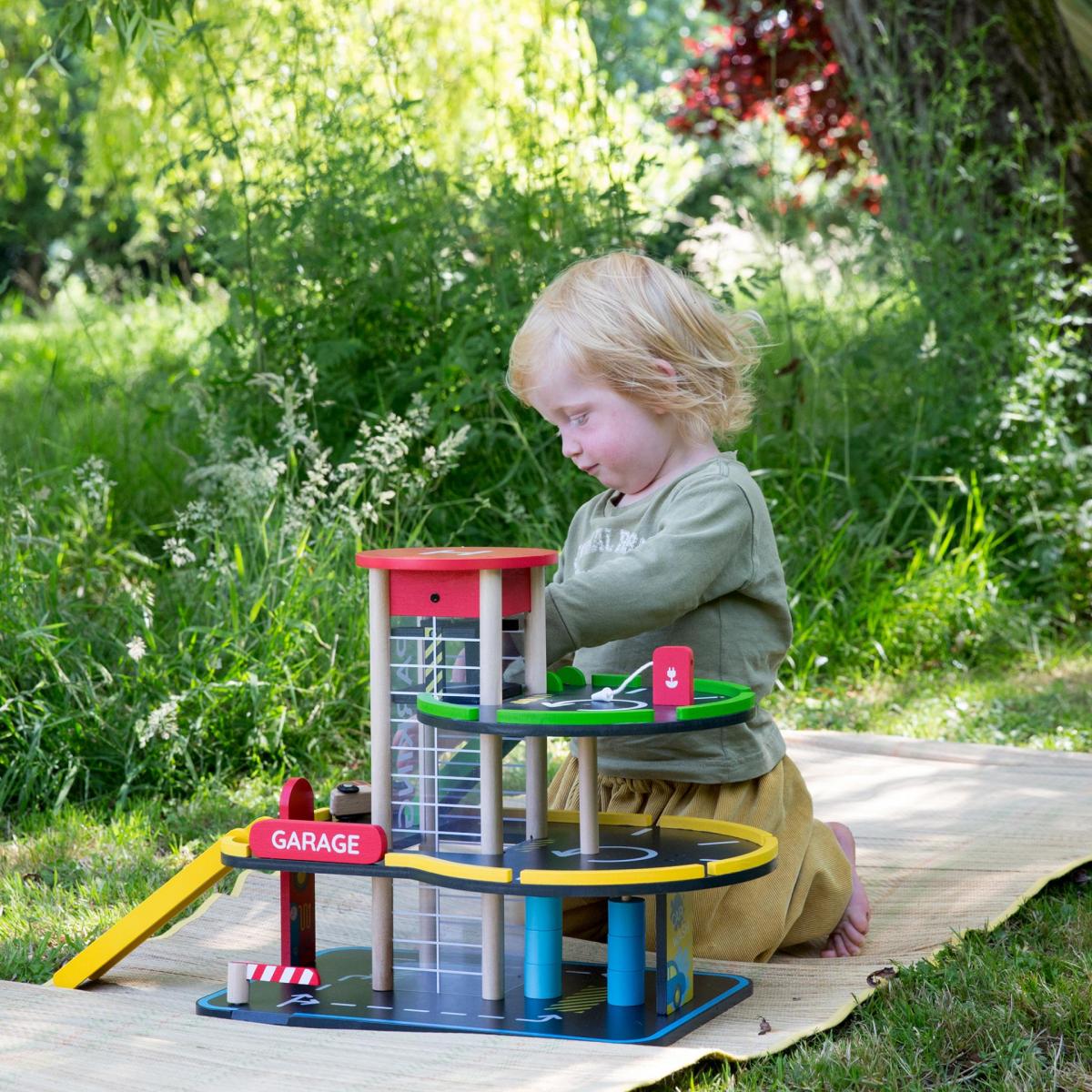 Classic World Modern Garage