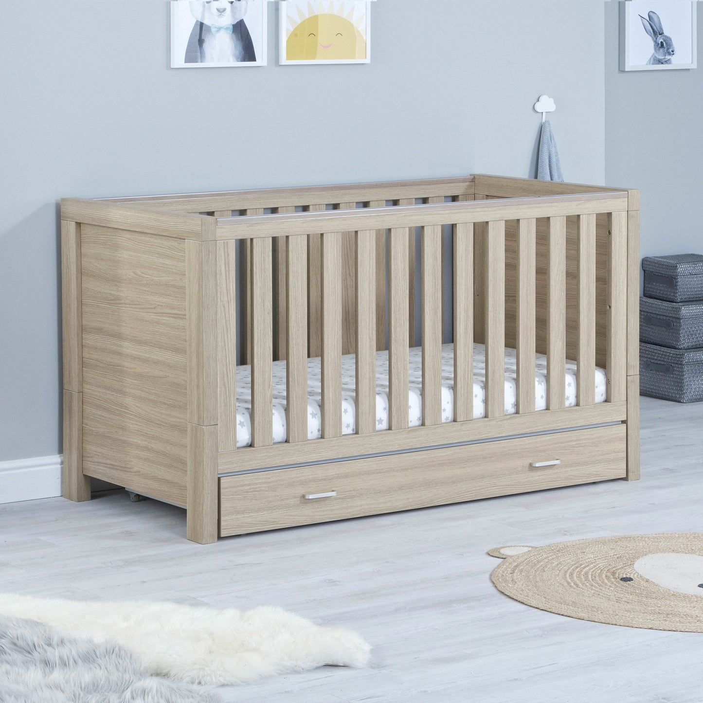 Babymore Luno Cot Bed - Oak