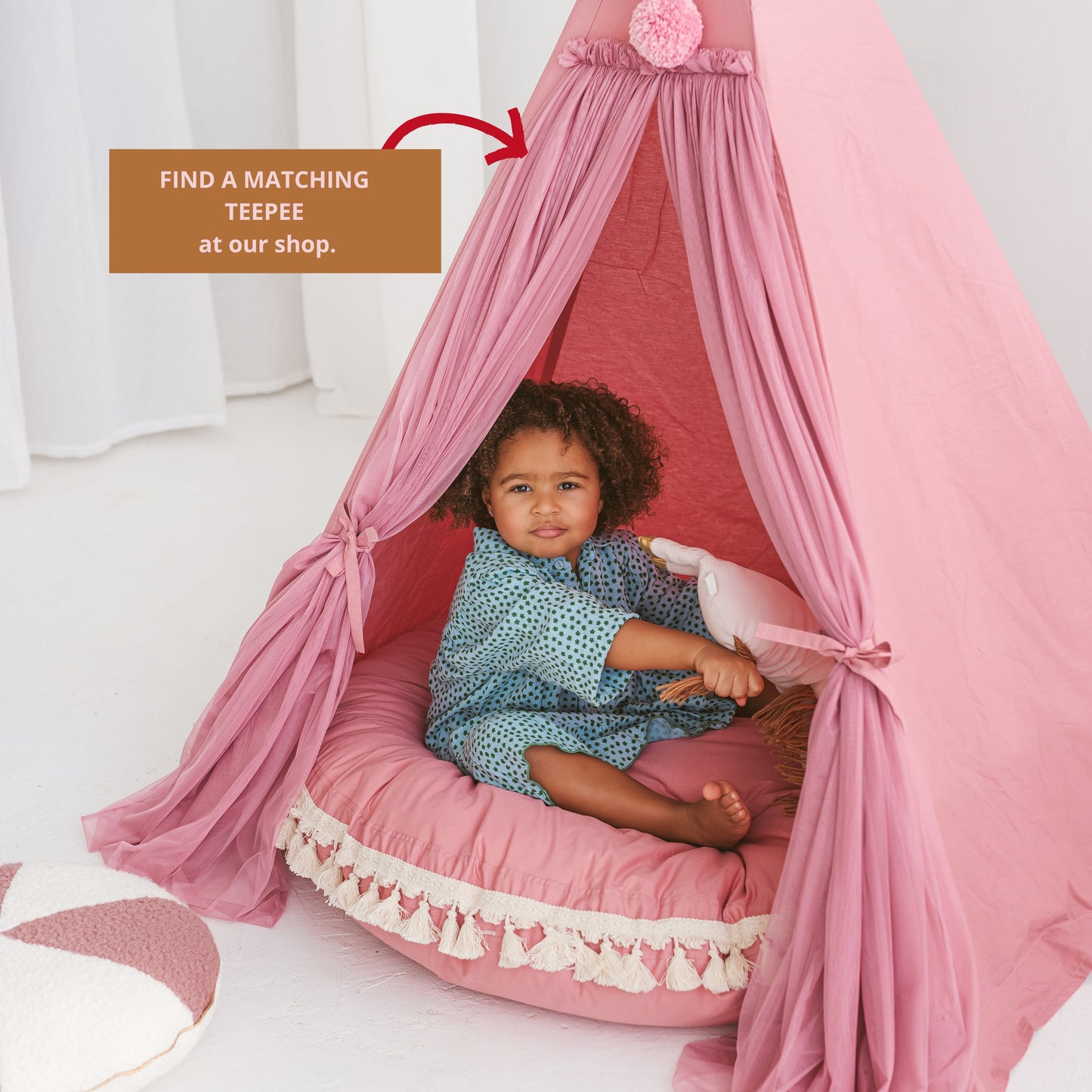 MINICAMP Large Floor Cushion with Tassels - Rose