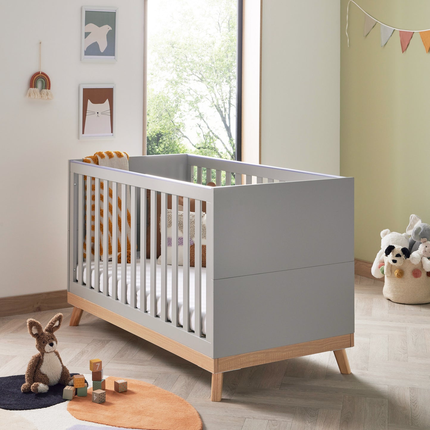 Babymore Mona Cot Bed