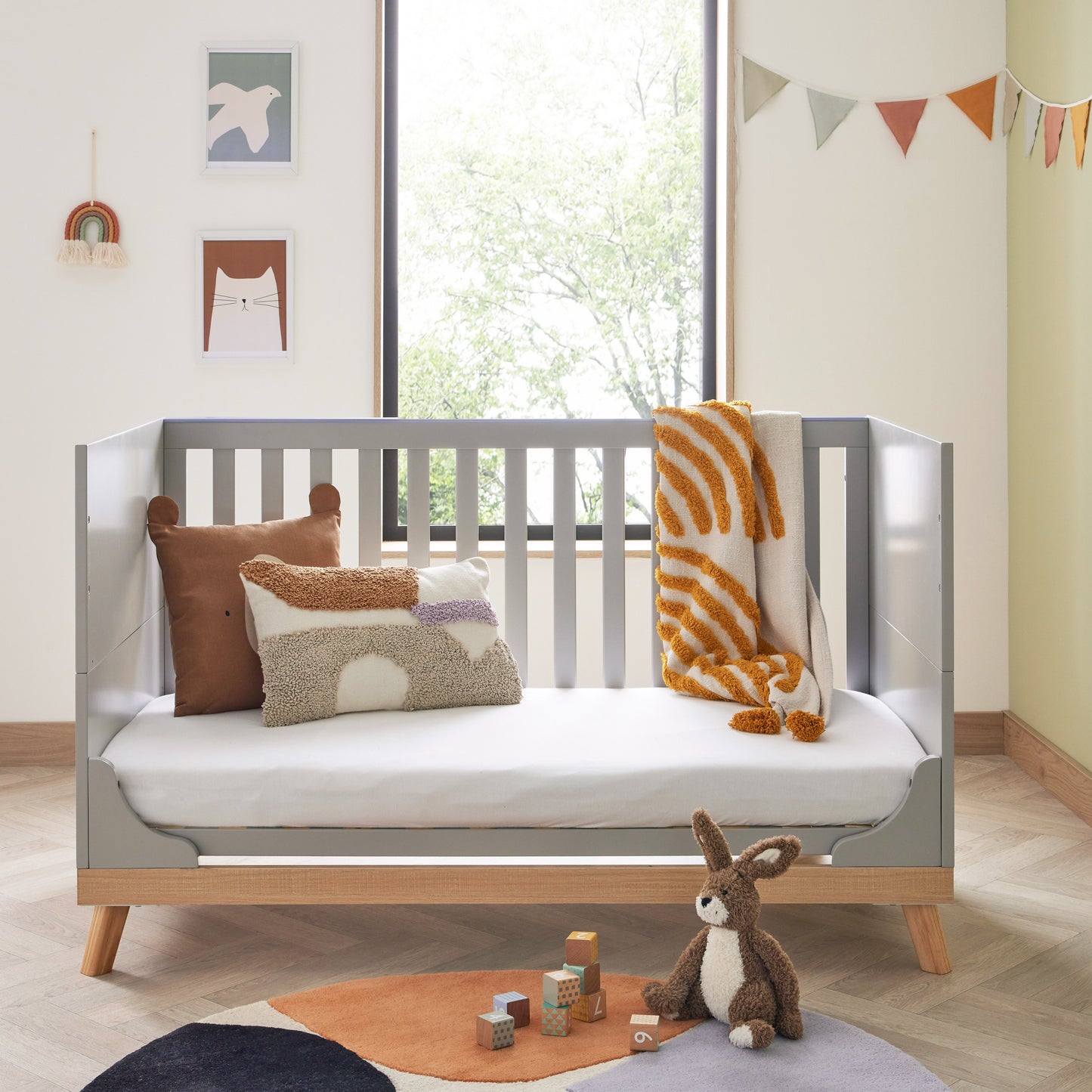 Babymore Mona Cot Bed