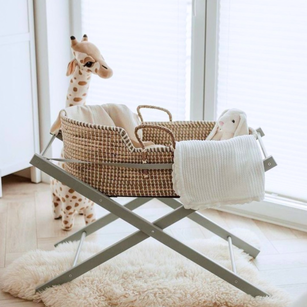 Mokee Natural Seagrass Moses Basket - Natural